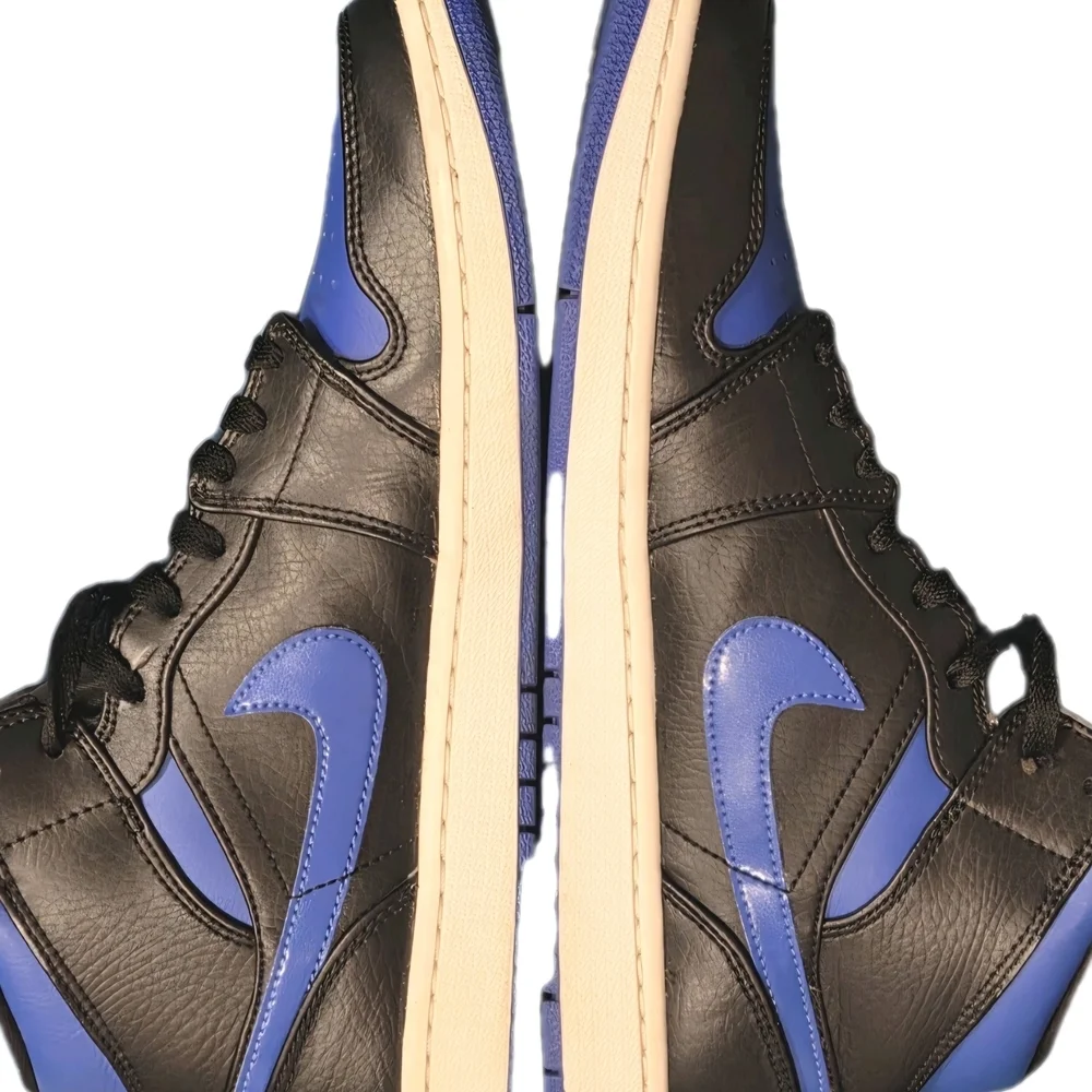 Jordan 1 Retro OG High Royal Men's US Size 10 (EUC) - Picture 6 of 15